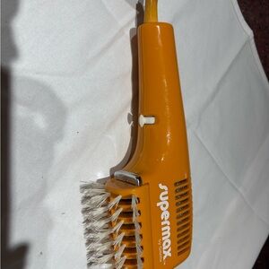 Orange Electric Grooming Brush